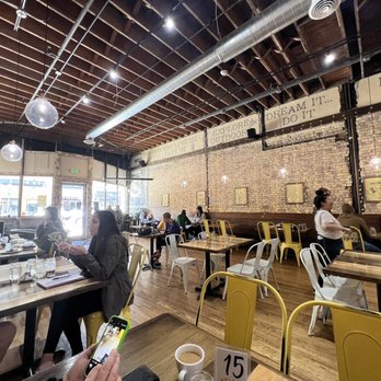 Yellow Brick Cafe - people eating and drinking - Coffee & Tea Near Me - Twin Falls, Idaho Yellow Brick Cafe - people eating and drinking - Coffee & Tea Near Me - Twin Falls, Idaho