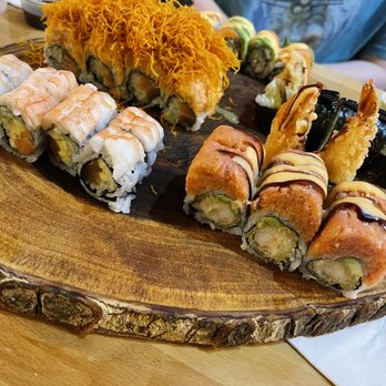 Akino - Volcano Roll, Spicy Tuna Avocado Roll - Sushi Bars Near Me - Elmhurst, New York Akino - Volcano Roll, Spicy Tuna Avocado Roll - Sushi Bars Near Me - Elmhurst, New York