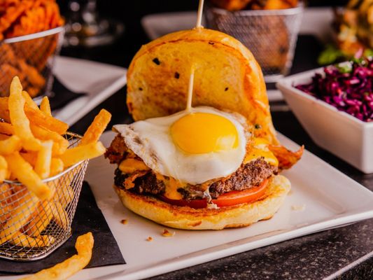 Muck & Fuss Craft Beer and Burgers by null