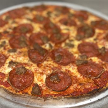 5th Ave Grill And Bar - Thin crust tavern style pizza - Pizza Near Me - Beech Grove, Indiana 5th Ave Grill And Bar - Thin crust tavern style pizza - Pizza Near Me - Beech Grove, Indiana