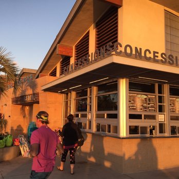 Moonlight State Beach - Concession stand - Playgrounds Near Me - Encinitas, California