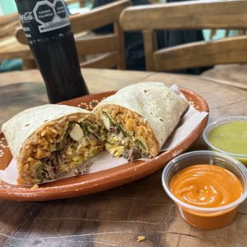 Taqueria Guerito - Burrito de Chile Relleno - Mexican Near Me - Madera, California Taqueria Guerito - Burrito de Chile Relleno - Mexican Near Me - Madera, California