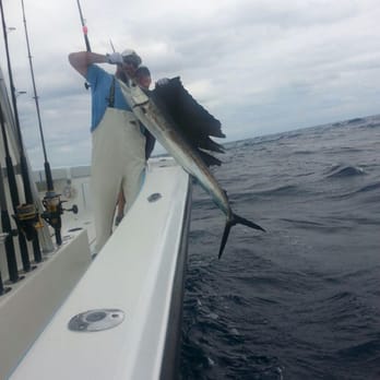 Fins & Feathers - Catching a Sail! - Boating Near Me - Key Largo, Florida