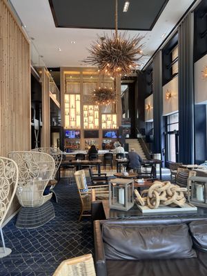 Trade Restaurant & Lounge by null