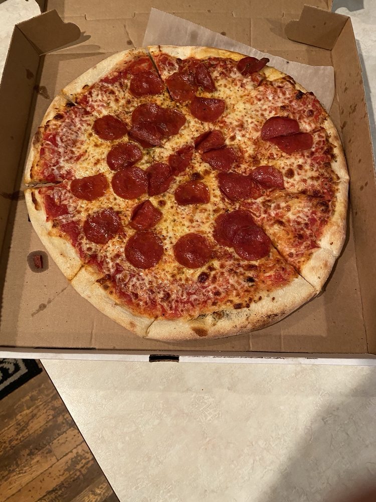 Geno’s Pizzeria Logo
