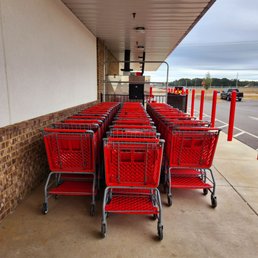 Piggly Wiggly - Dec 2022: Exterior Pic 5 of 5 - interior - Grocery Near Me - Pace, Florida