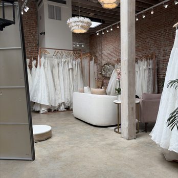 En Blanc - Bridal Near Me - Santa Monica, California En Blanc - Bridal Near Me - Santa Monica, California