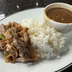 El Anafe Restaurant - Arroz con habichuelas y pernil