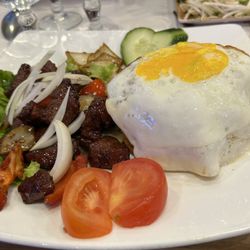 Pho 13 - Bo luc lac (shaken beef)