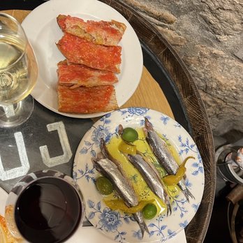 Bar del Pla - Anchovies and tomato bread - Tapas Bars Near Me - Barcelona, B Bar del Pla - Anchovies and tomato bread - Tapas Bars Near Me - Barcelona, B
