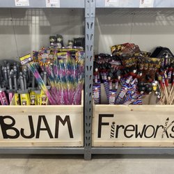 BJAM Fireworks - Large sparklers and rocket assortments and packs