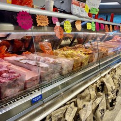 Carniceria Los Compadres - 4 - Meat Counter