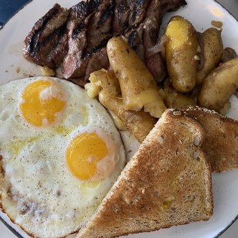 Gatsby's Landing - Steak & Eggs - New American Near Me - Roslyn, New York Gatsby's Landing - Steak & Eggs - New American Near Me - Roslyn, New York