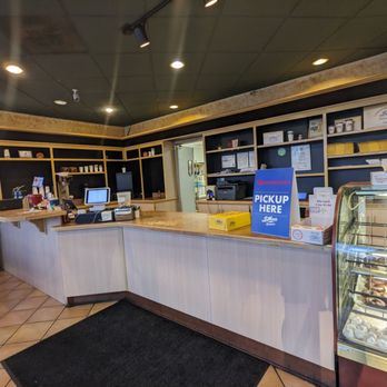 LaMar's Donuts and Coffee - the counter area - Donuts Near Me - Kansas City, Missouri