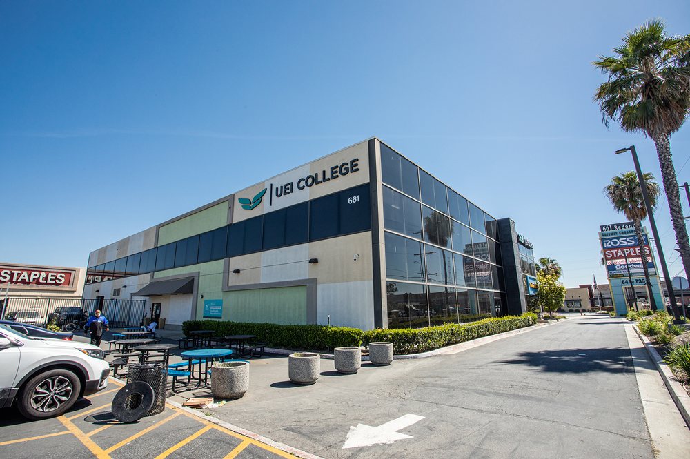UEI COLLEGE GARDENA 【48 Photos & 59 Reviews】 661 W. Redondo Beach