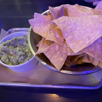 La Bodega Taco Bar - Chips and Guacamole 5/5 - Mexican Near Me - Minneapolis, Minnesota La Bodega Taco Bar - Chips and Guacamole 5/5 - Mexican Near Me - Minneapolis, Minnesota