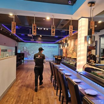 Mann Sarka - Plenty of dining. - Asian Fusion Near Me - Floral Park, New York