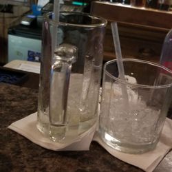 510 Bar - Empty glasses