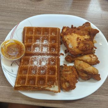 Hungry Fox - Chicken and waffles - Breakfast & Brunch Near Me - North Hollywood, California Hungry Fox - Chicken and waffles - Breakfast & Brunch Near Me - North Hollywood, California