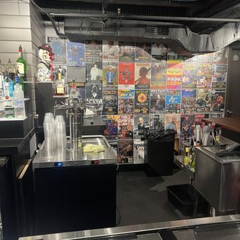 The Ludlow Garage - Music Venues Near Me - Cincinnati, Ohio