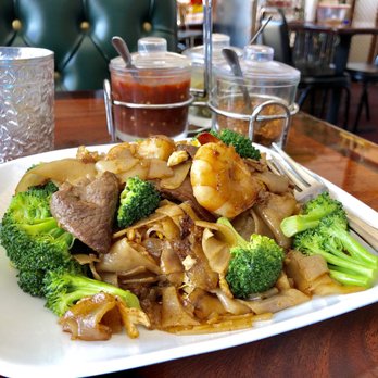 Thai Rama - Pad Se Eww Combo ... so yummy !!! - Thai Near Me - Glendale, California Thai Rama - Pad Se Eww Combo ... so yummy !!! - Thai Near Me - Glendale, California