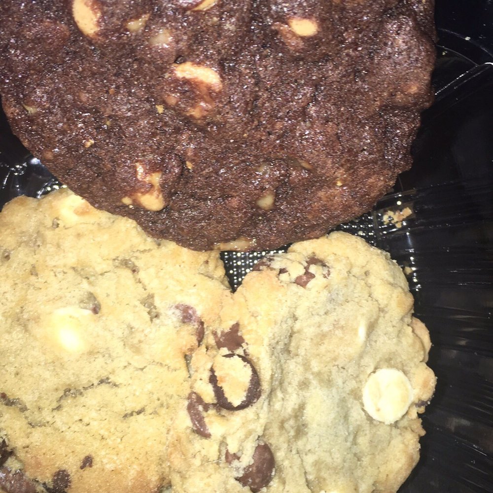 5000 Pies - COOOOKIES! Yummy! - Pizza Near Me - Long Beach, California