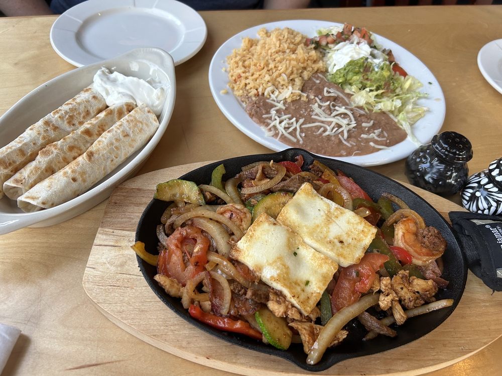 FAJITAS, TAPAS & BAR Updated October 2024 1920 Parmenter St, Middleton, Wisconsin Tapas