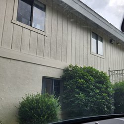 Woodbridge Chiropractic & Pain Management - Side lot parking and ramp to the entry.