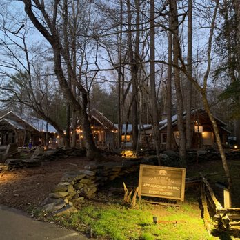 Dancing Bear Lodge - Hotels Near Me - Townsend, Tennessee