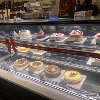 Paris Baguette - Cake Display at checkout - Bakeries Near Me - Chicago, Illinois Paris Baguette - Cake Display at checkout - Bakeries Near Me - Chicago, Illinois