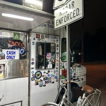 Tacos 210 - Food Trucks Near Me - Altadena, California Tacos 210 - Food Trucks Near Me - Altadena, California