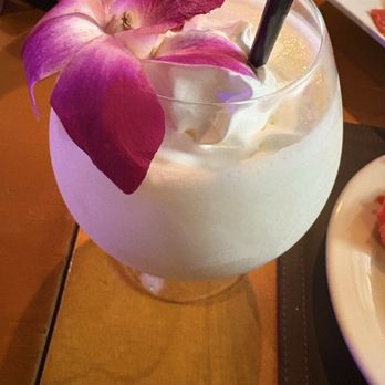 Nina’s Cafe Bar - Piña colada - French Near Me - Bell, California
