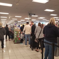 Kohl's - Long lines at checkout