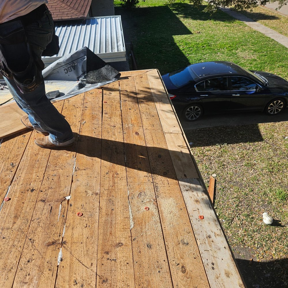 Slide of Emerson Roofing & Siding