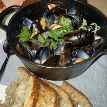 Townhouse - Black Mussels - New American Near Me - Detroit, Michigan Townhouse - Black Mussels - New American Near Me - Detroit, Michigan