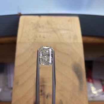 Landmark Jewelry - Huge selection of loose diamonds GIA & EGL - Jewelry Near Me - Chicago, Illinois Landmark Jewelry - Huge selection of loose diamonds GIA & EGL - Jewelry Near Me - Chicago, Illinois