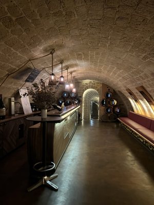Les Caves du Louvre by null