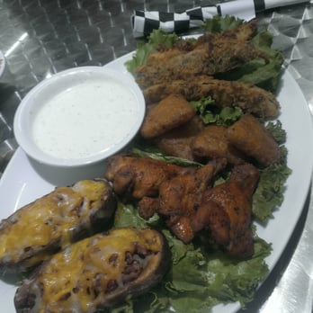 Hotrods Old Vail - Sampler plate - American Near Me - Tucson, Arizona