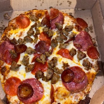 Round Table Pizza - pepperoni and sausage pizza - Pizza Near Me - Honolulu, Hawaii