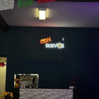 Con Huevos - Kitchen area (the entire layout has an open concept theme) - Breakfast & Brunch Near Me - Hawthorne, California Con Huevos - Kitchen area (the entire layout has an open concept theme) - Breakfast & Brunch Near Me - Hawthorne, California