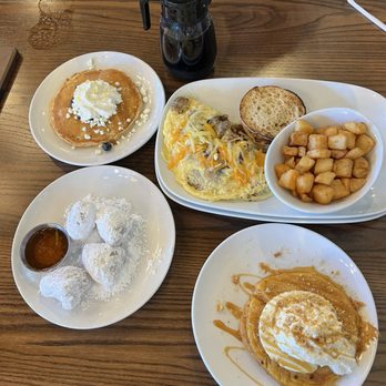 Another Broken Egg Cafe - Breakfast & Brunch Near Me - Brentwood, Tennessee