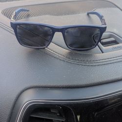 Davis Visionworks - New shades, the other pair were too big.