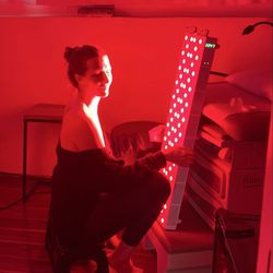 Flora Freeauf LAc, DACM - Red light therapy