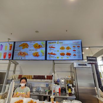 MOMO - Updated November 2025 - 31 Photos & 10 Reviews - 2200