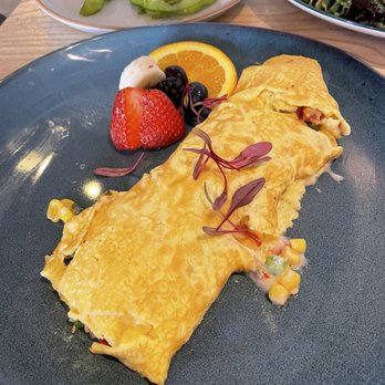 Colander Kitchens - Creamed corn and peppers omelette - Salad Near Me - San Mateo, California