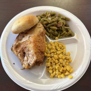 Southern Eatery - Baked Chicken, Green Beans, Sweet Corn, and a roll of - Southern Near Me - Holly Springs, Mississippi Southern Eatery - Baked Chicken, Green Beans, Sweet Corn, and a roll of - Southern Near Me - Holly Springs, Mississippi