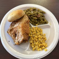 Southern Eatery - Baked Chicken, Green Beans, Sweet Corn, and a roll of