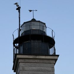 Beavertail State Park - Gull perched on the lighthouse