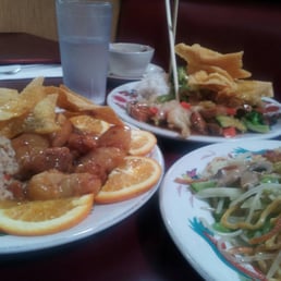 (left) Orange Chicken Special, (back) Tofu/Veggie Stir Fry special, (right) Vegetable chow mein [[pan fried]]