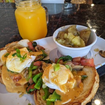 Two Chicks Cafe - Breakfast & Brunch Near Me - New Orleans, Louisiana